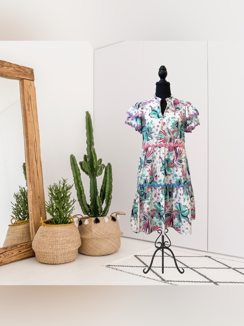 Entro Ruffle Short Sleeve Floral Ric Rac Trim Dress
